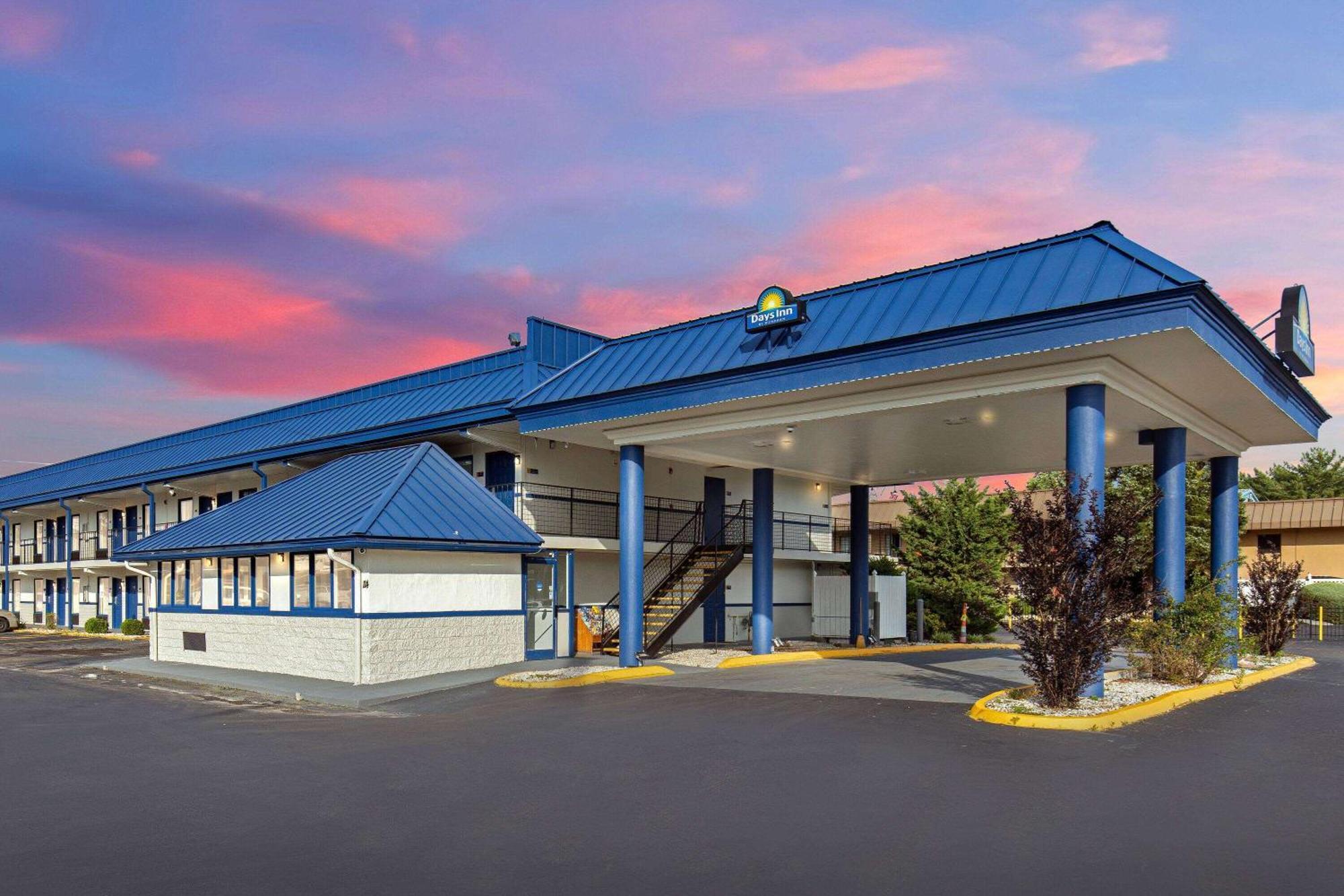Days Inn By Wyndham Knoxville North Powell Exterior photo